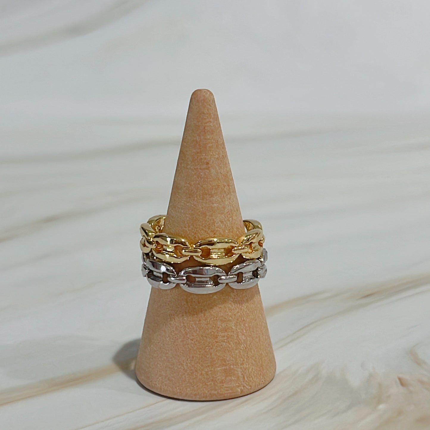 Mini Guccii Ring