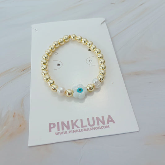 Eye with Pearl Bracelet