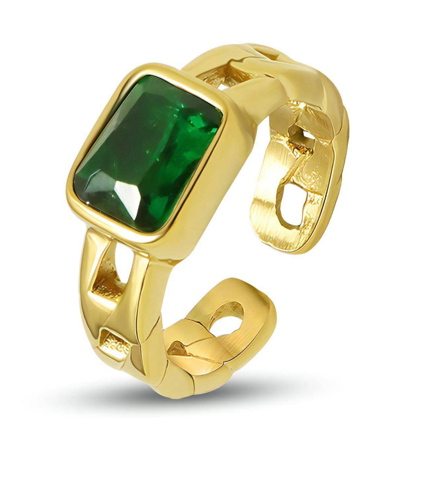 Queen Emerald Gold Ring